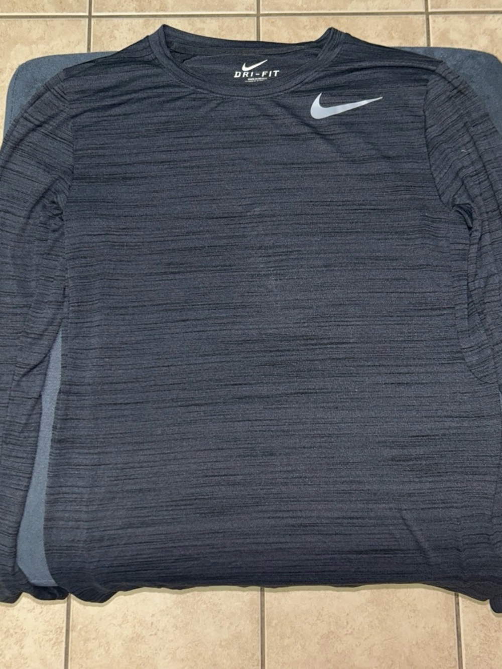 Nike Men’s Long-Sleeve Dri-FIT Performance Tee - Black Heather